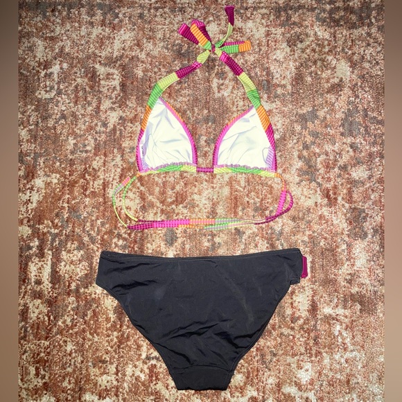 Striped Bikini Set - Picture 3 of 4